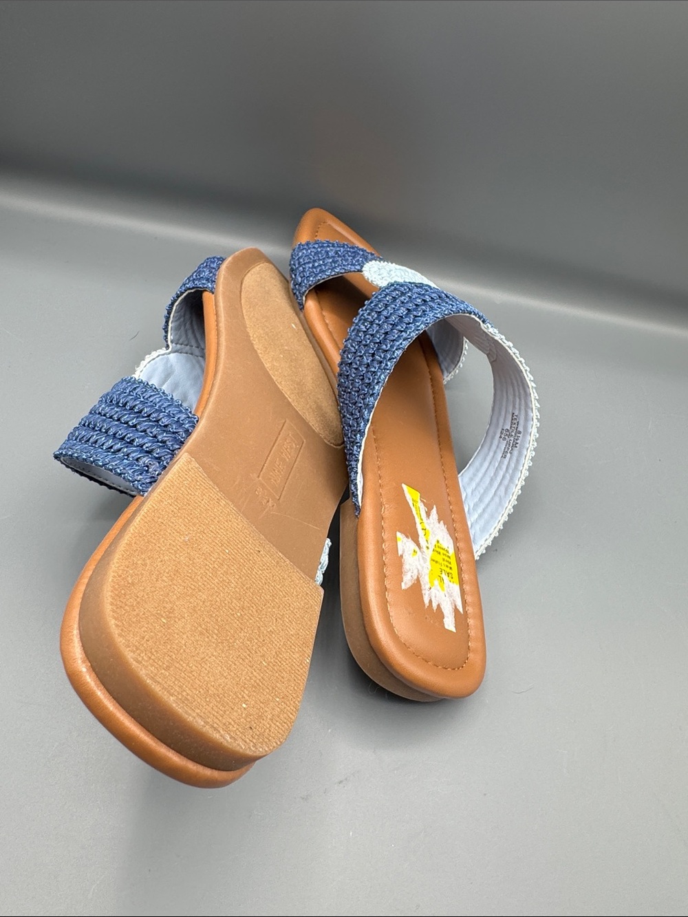 Nine West Quara Flat Sandals - Picture 4 of 4